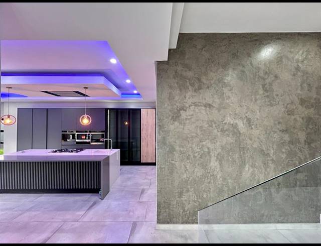 5 BEDROOM HOUSE FOR SALE IN SIX FOUNTAINS RESIDENTIAL ESTATE